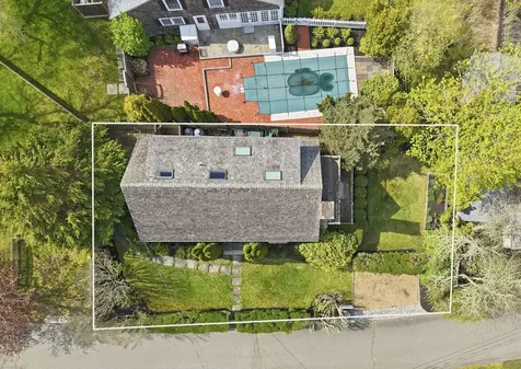 24 Atwood Circle Edgartown MA 02539