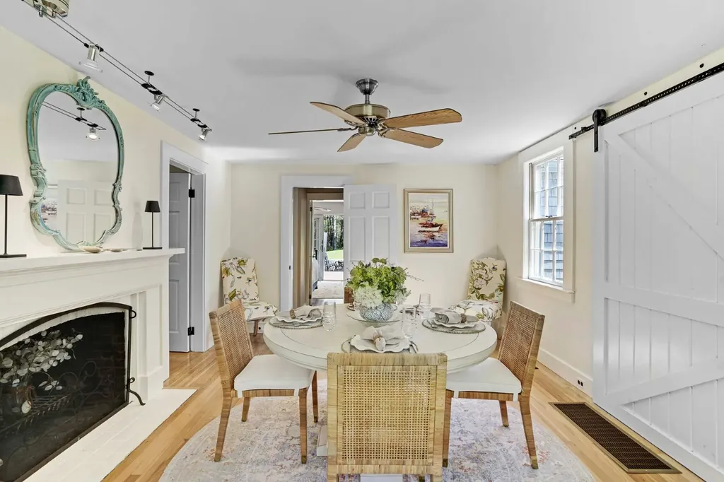 17 Oakdale Drive Edgartown MA 02539