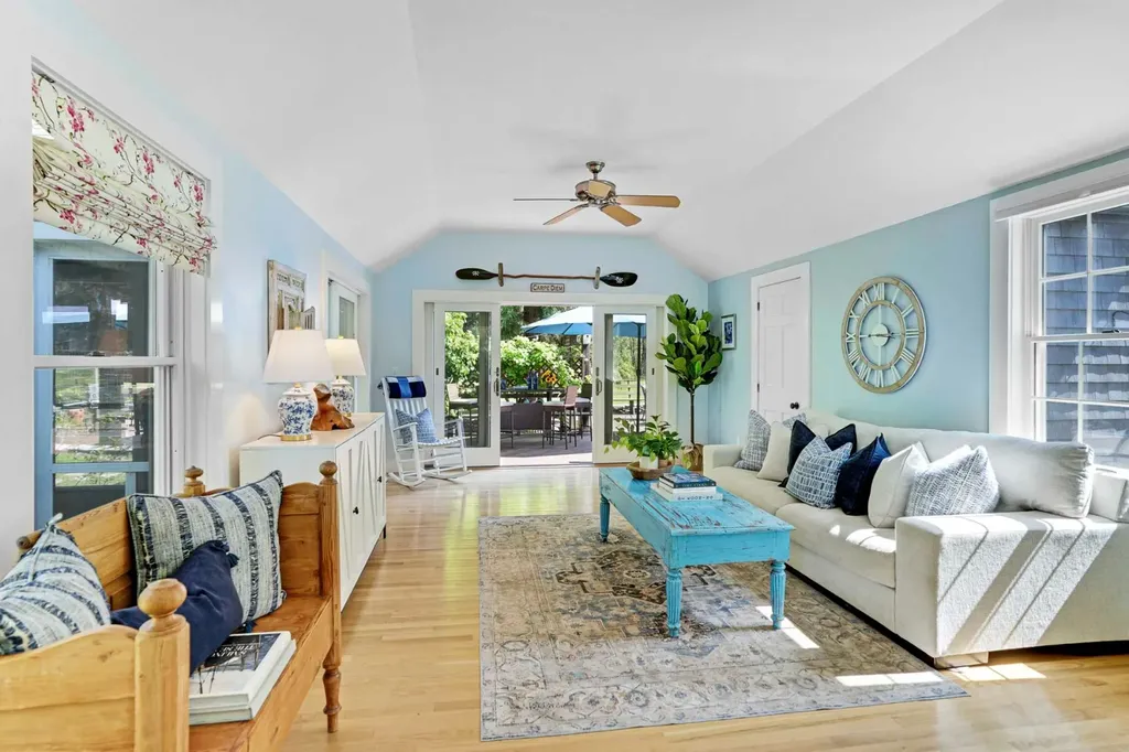 17 Oakdale Drive Edgartown MA 02539