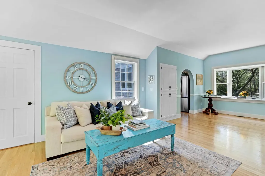 17 Oakdale Drive Edgartown MA 02539