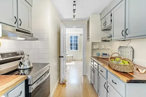 17 Oakdale Drive Edgartown MA 02539