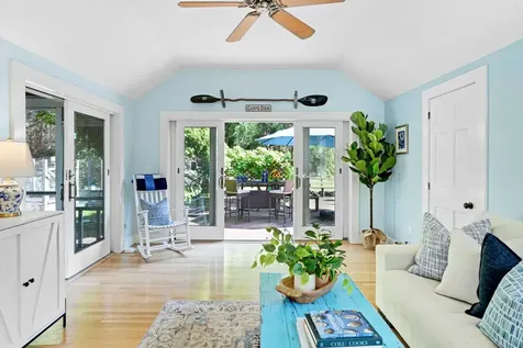 17 Oakdale Drive Edgartown MA 02539