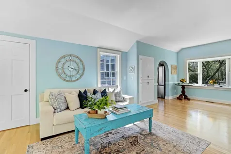 17 Oakdale Drive Edgartown MA 02539