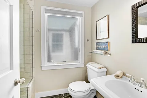 17 Oakdale Drive Edgartown MA 02539