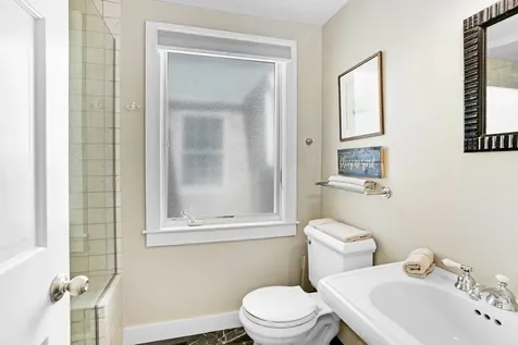 17 Oakdale Drive Edgartown MA 02539