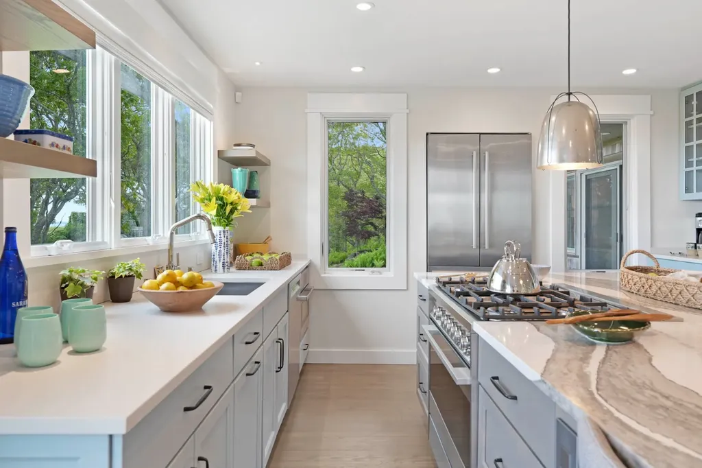 63 Putnam Road Chilmark MA 02535
