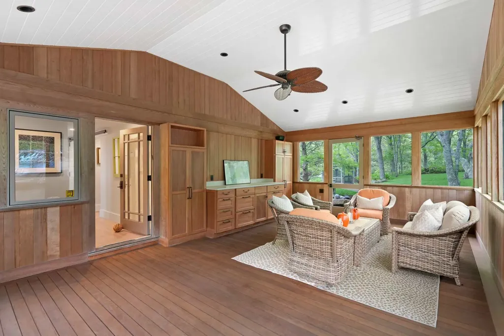 63 Putnam Road Chilmark MA 02535