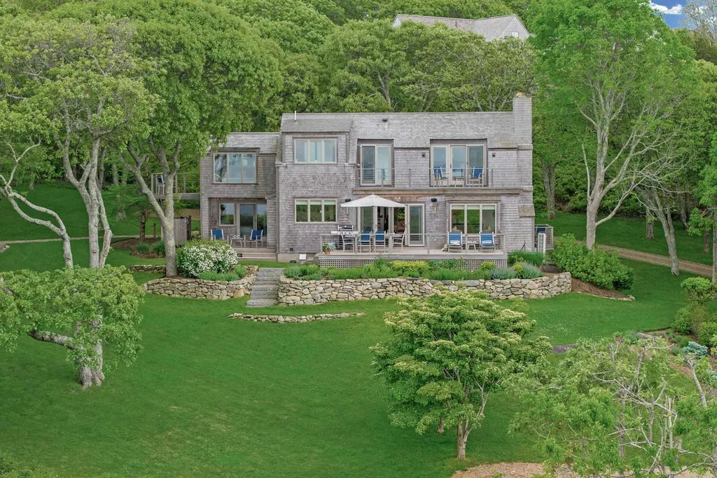 63 Putnam Road Chilmark MA 02535