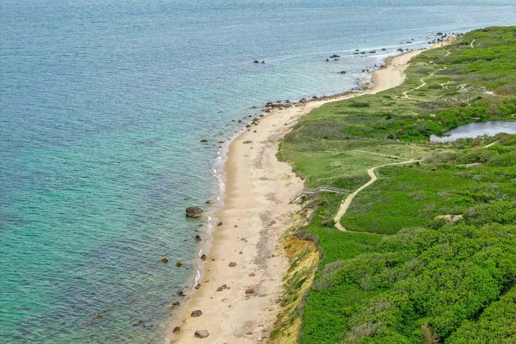 63 Putnam Road Chilmark MA 02535