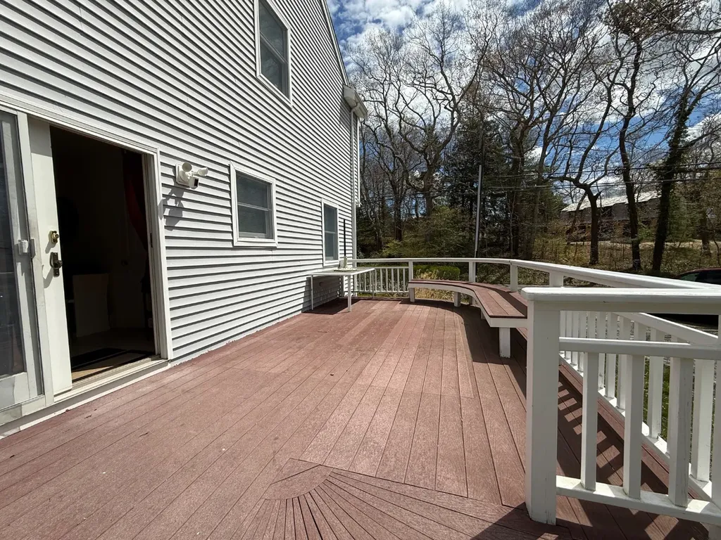 398 Main Street Vineyard Haven MA 02568