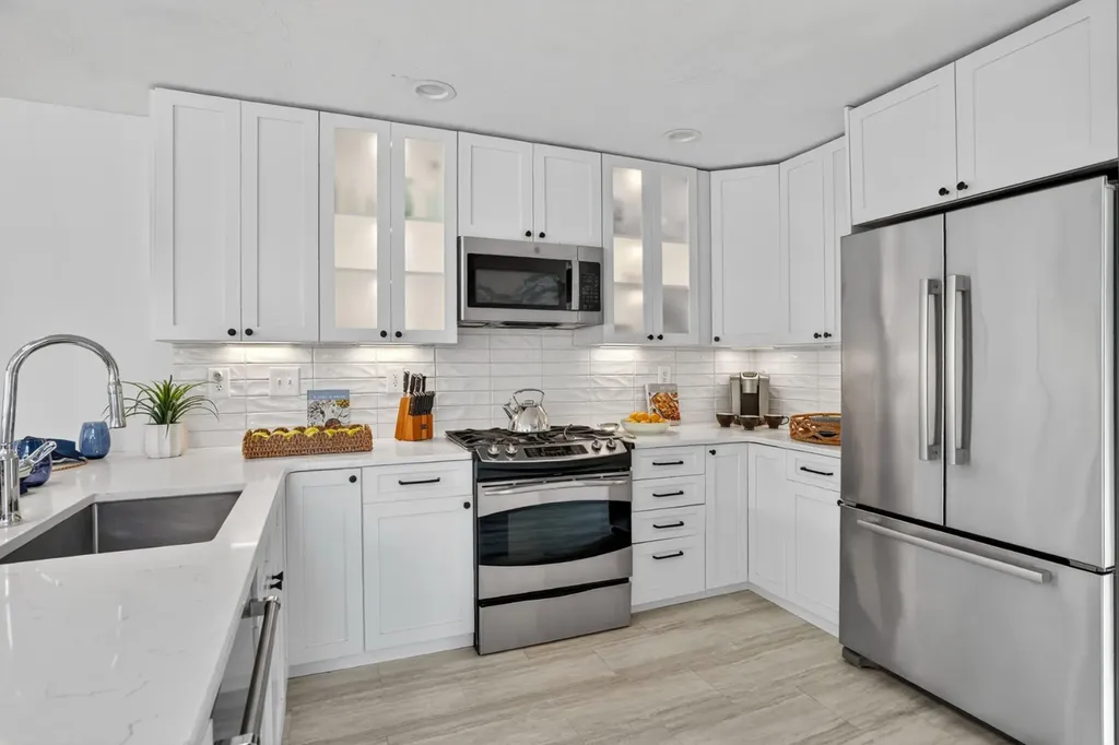 9 Thaxter Lane Edgartown MA 02539