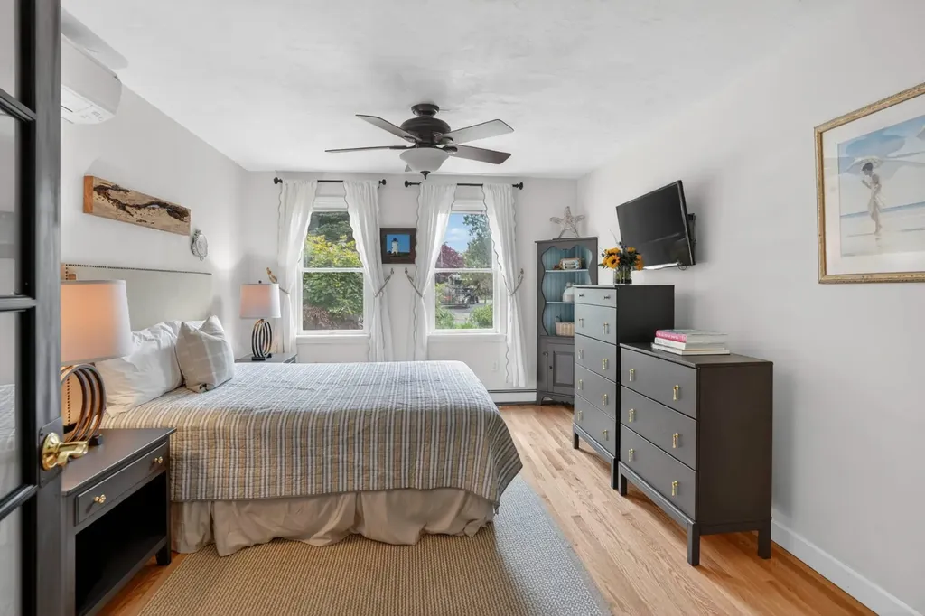 9 Thaxter Lane Edgartown MA 02539