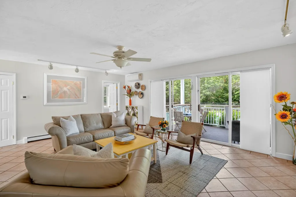 9 Thaxter Lane Edgartown MA 02539