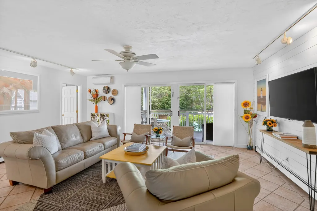 9 Thaxter Lane Edgartown MA 02539