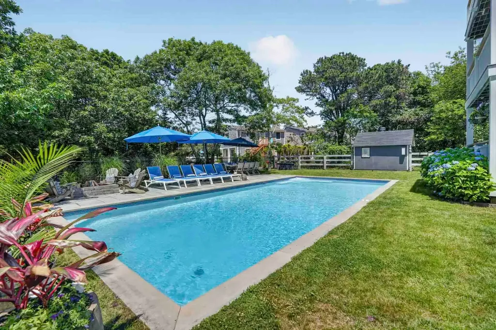 9 Thaxter Lane Edgartown MA 02539