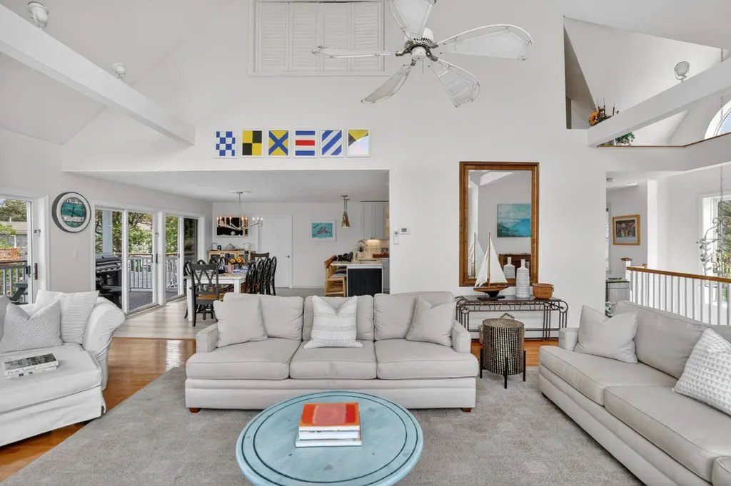 9 Thaxter Lane Edgartown MA 02539