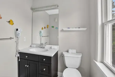 9 Thaxter Lane Edgartown MA 02539
