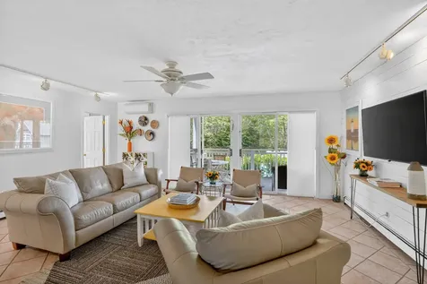 9 Thaxter Lane Edgartown MA 02539