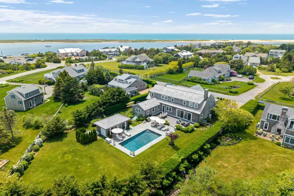 17 Katama Point Road Edgartown MA 02539