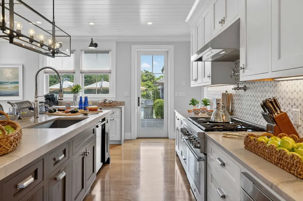 17 Katama Point Road Edgartown MA 02539
