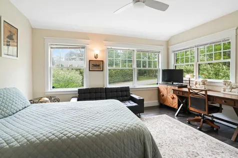 54 Amelia's Crossing Vineyard Haven MA 02568