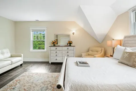 54 Amelia's Crossing Vineyard Haven MA 02568
