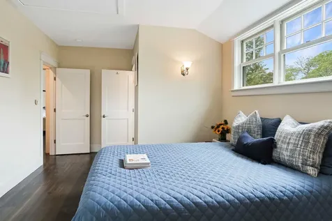 54 Amelia's Crossing Vineyard Haven MA 02568