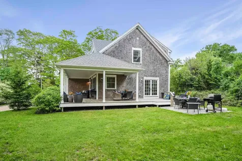 54 Amelia's Crossing Vineyard Haven MA 02568