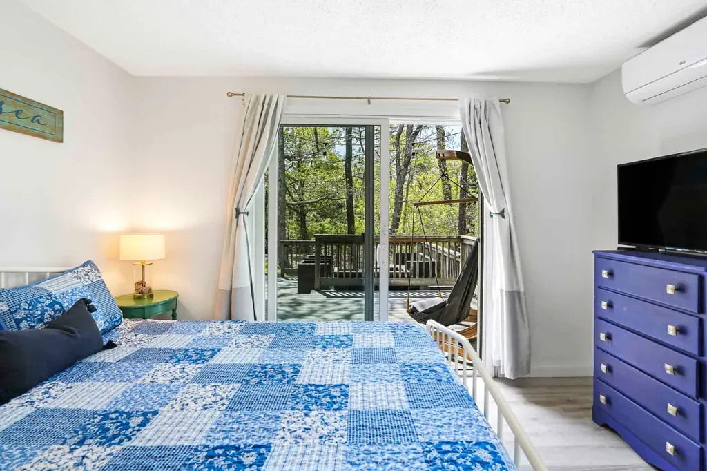 44 Prices Way Edgartown MA 02539
