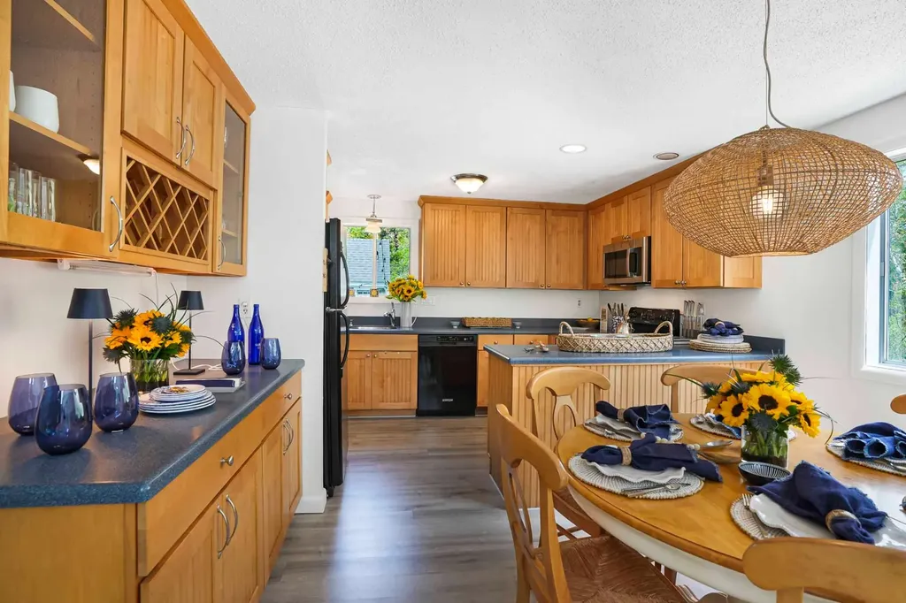 44 Prices Way Edgartown MA 02539