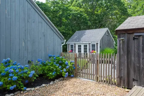 44 Prices Way Edgartown MA 02539