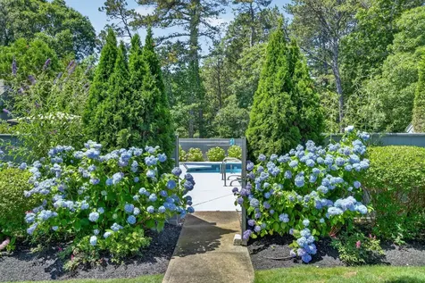 40 Hidden Cove Road Oak Bluffs MA 02557