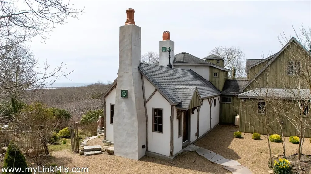 11 By The Woods Chilmark MA 02535