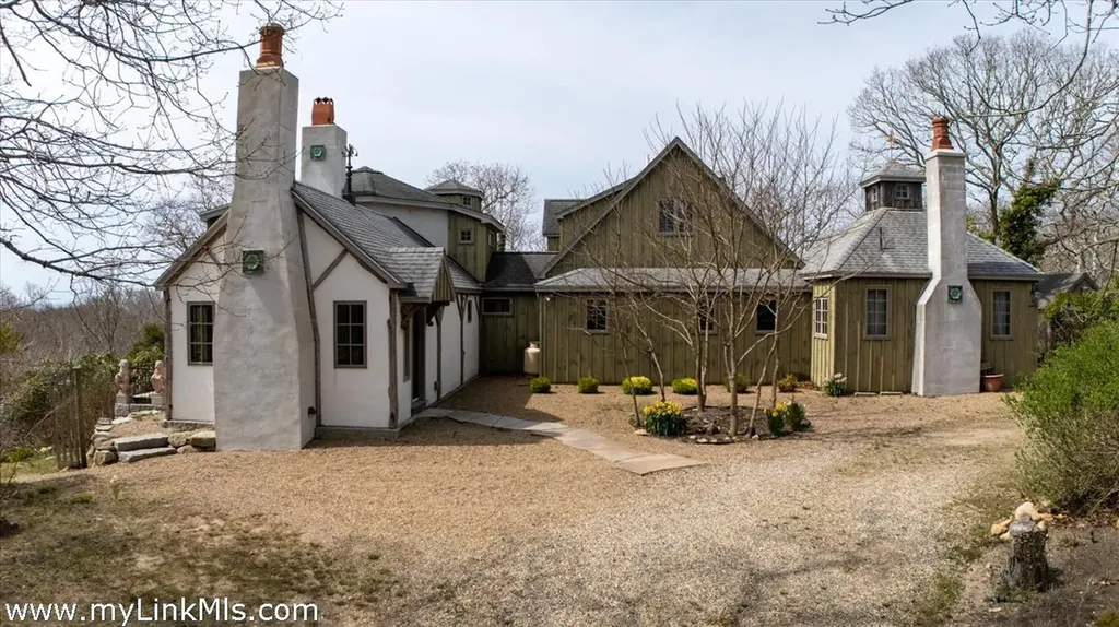 11 By The Woods Chilmark MA 02535