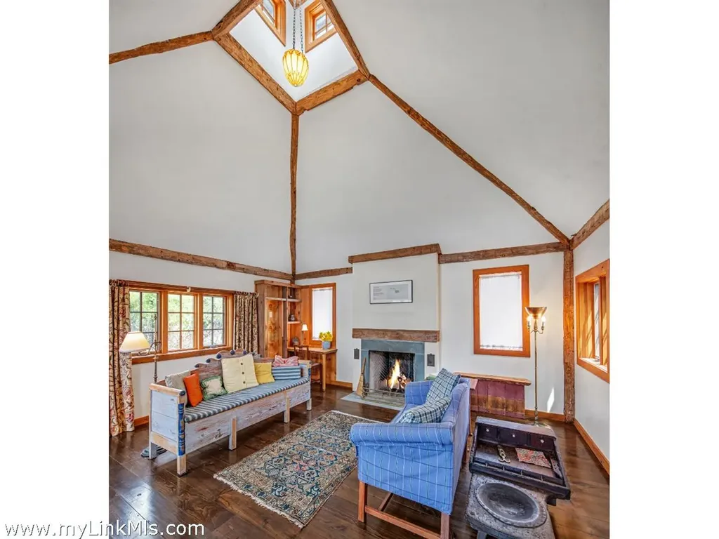 11 By The Woods Chilmark MA 02535