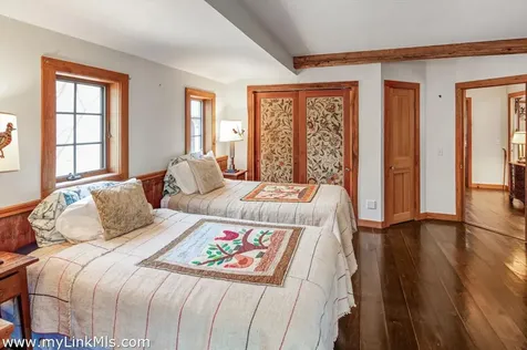 11 By The Woods Chilmark MA 02535