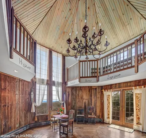 11 By The Woods Chilmark MA 02535