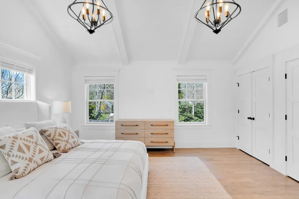 40 Edgewood Drive Edgartown MA 02539-6328