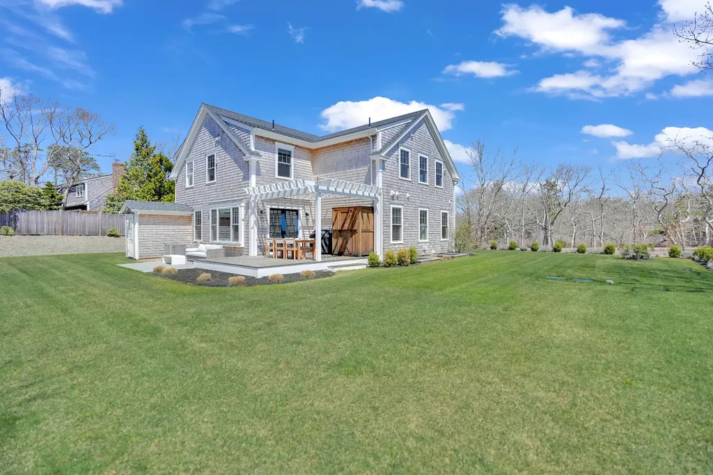 40 Edgewood Drive Edgartown MA 02539-6328
