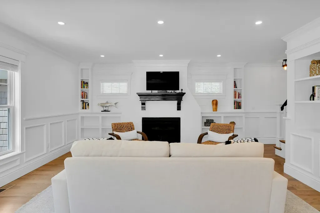40 Edgewood Drive Edgartown MA 02539-6328