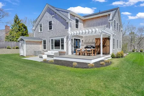 40 Edgewood Drive Edgartown MA 02539-6328