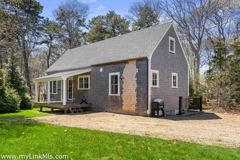 16 Atlantic Avenue Oak Bluffs MA 02557