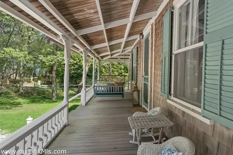 16 Atlantic Avenue Oak Bluffs MA 02557