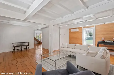 16 Atlantic Avenue Oak Bluffs MA 02557