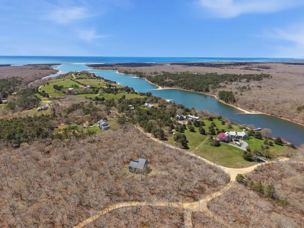 82 Oyster Pond Road Edgartown MA 02539