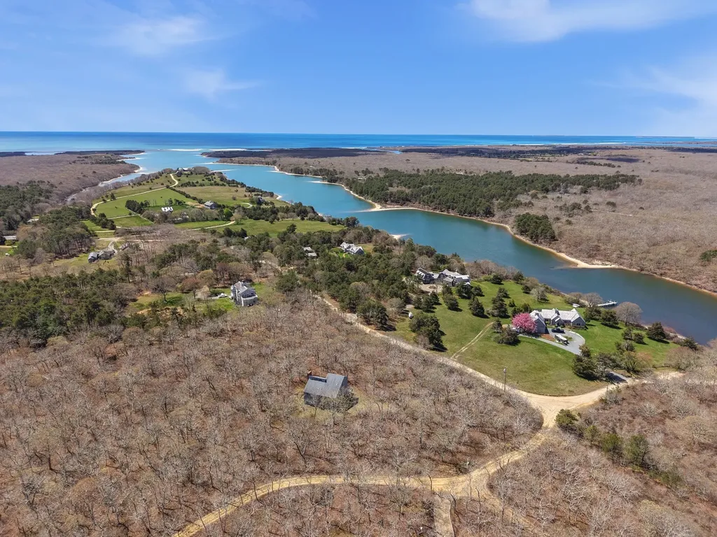 82 Oyster Pond Road Edgartown MA 02539