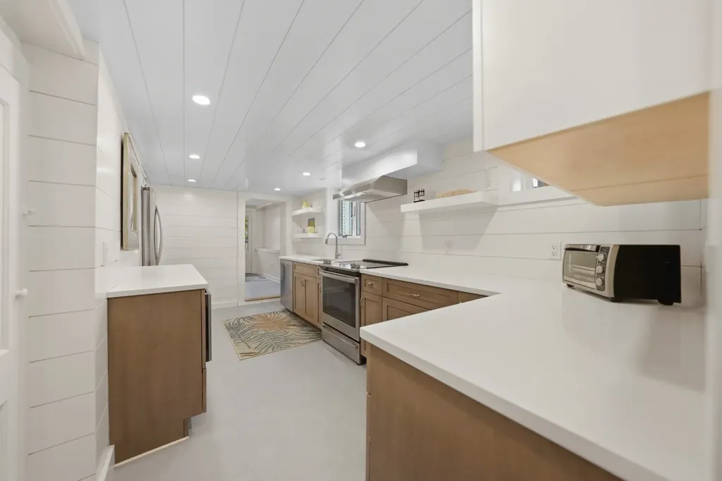 8 Atwood Circle Edgartown MA 02539
