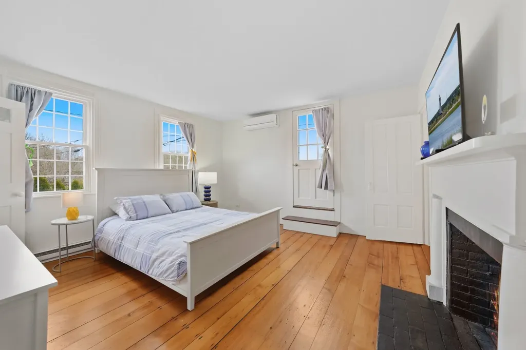 8 Atwood Circle Edgartown MA 02539