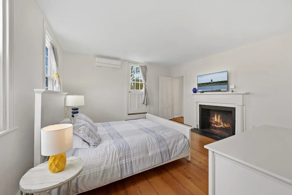 8 Atwood Circle Edgartown MA 02539