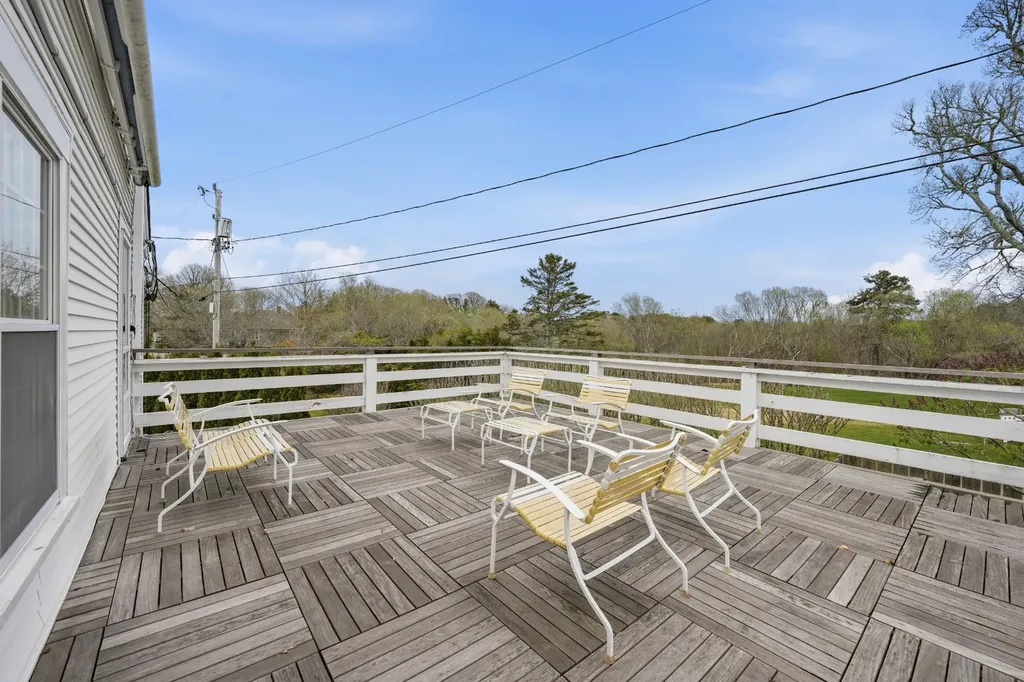 8 Atwood Circle Edgartown MA 02539